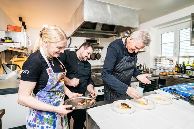 Küchenchef Marcell Kunej, Sänger Silvio Samoni, Skirennläuferin Katharina Truppe